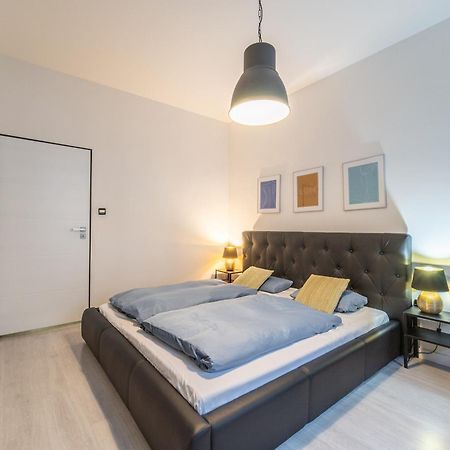 Sunny Central Apartment On Wenceslas Square By Easybnb Prague Exterior photo